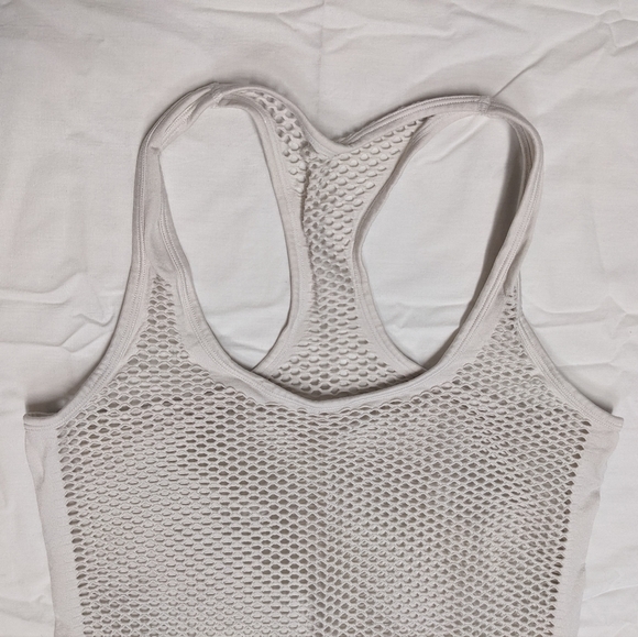 Mesh Workout Tank Top - Picture 3 of 5